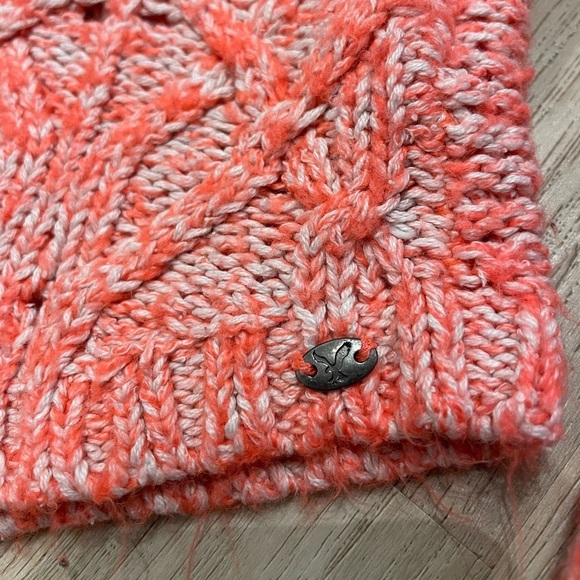 Orange Salmon Knitted AMERICAN EAGLE Longsleeve Vneck Sweater. XSmall - Picture 6 of 9